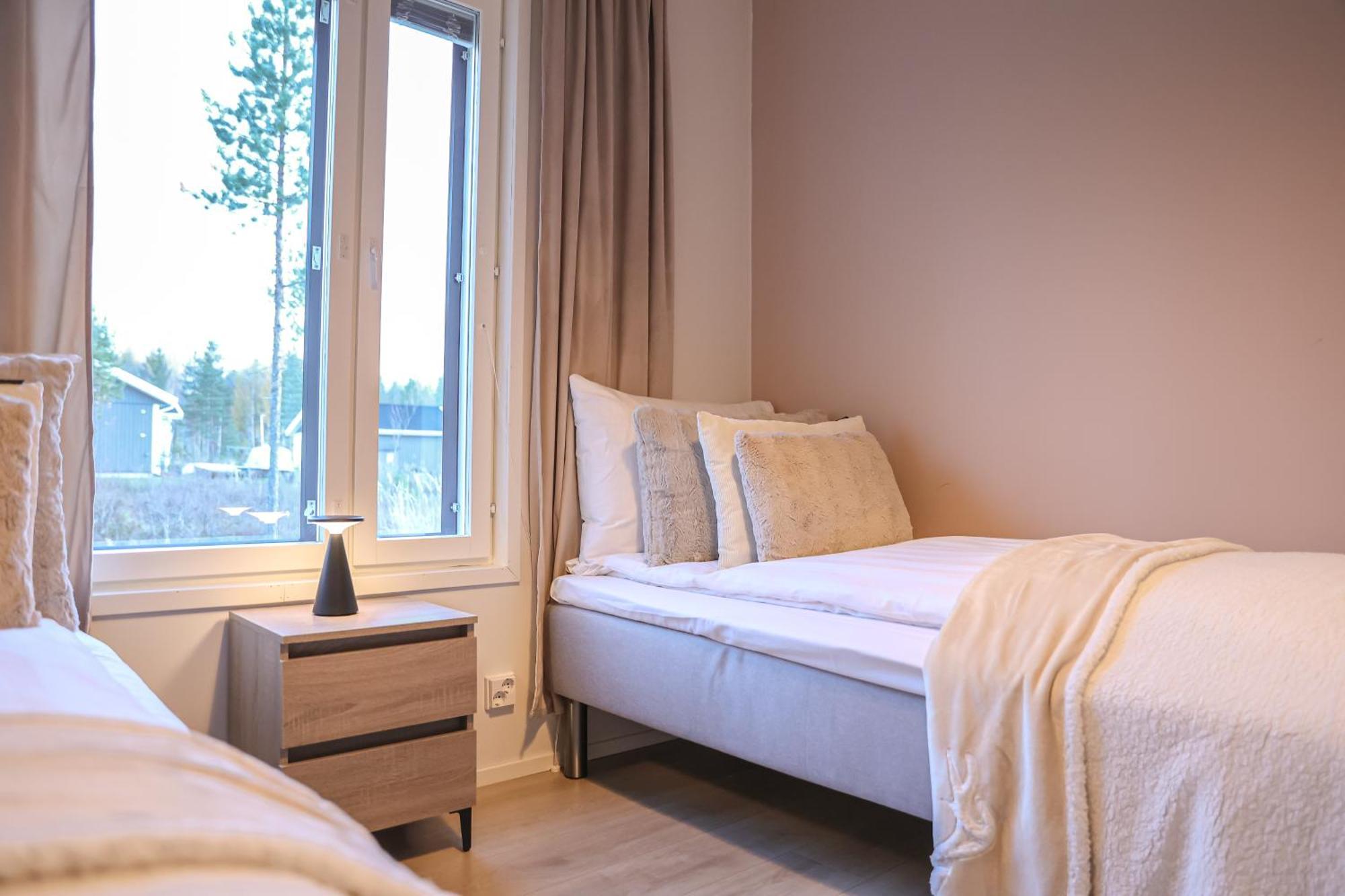 Villa Polar Lights With Jacuzzi By Booklapland *